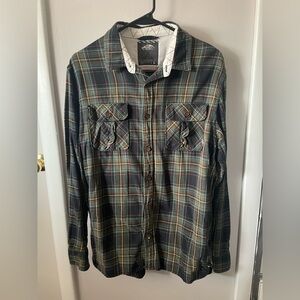 Vans Plaid Button-Up Shirt size medium